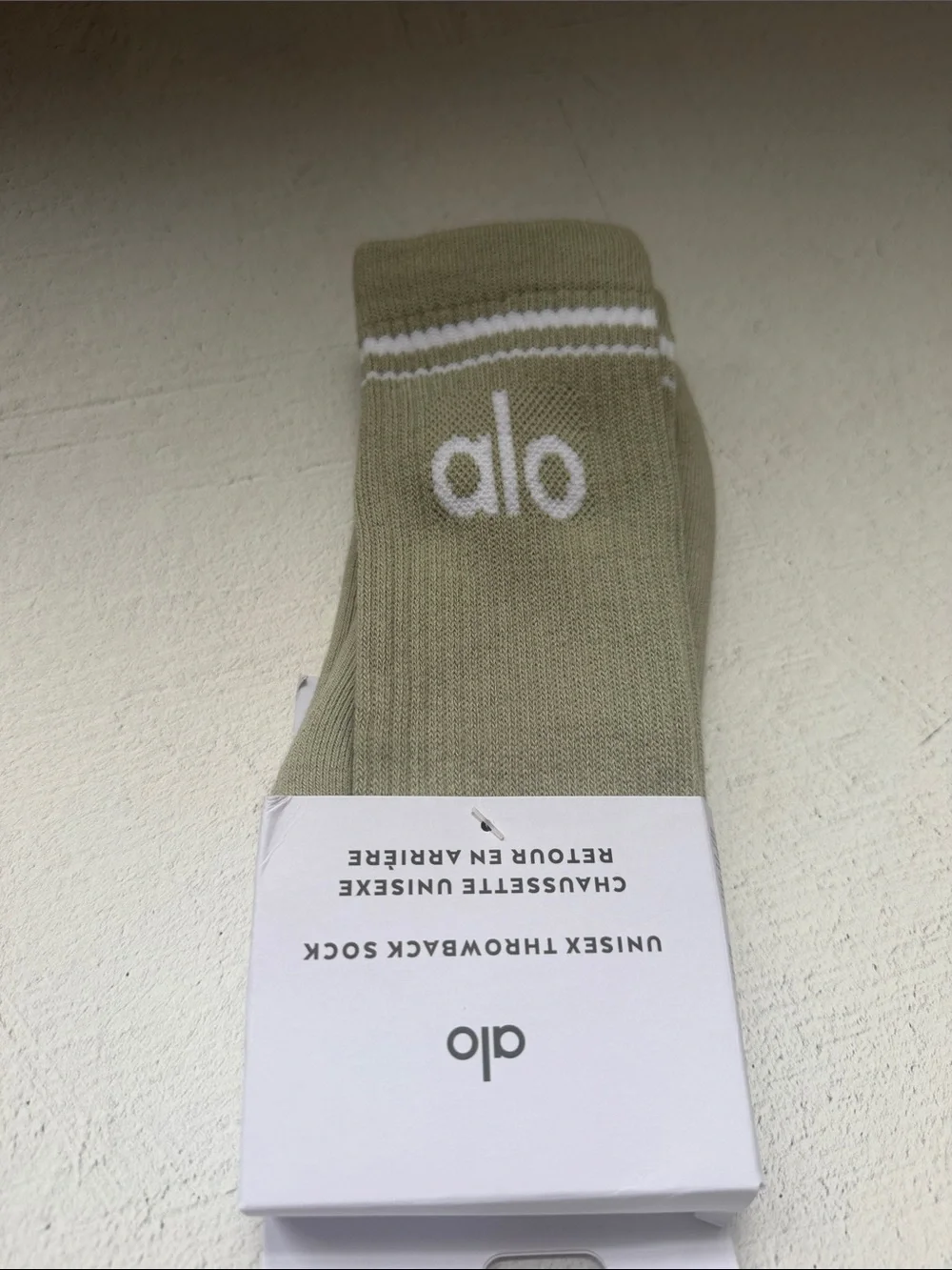 ALO Yoga Unisex Throwback Sock — Limestone